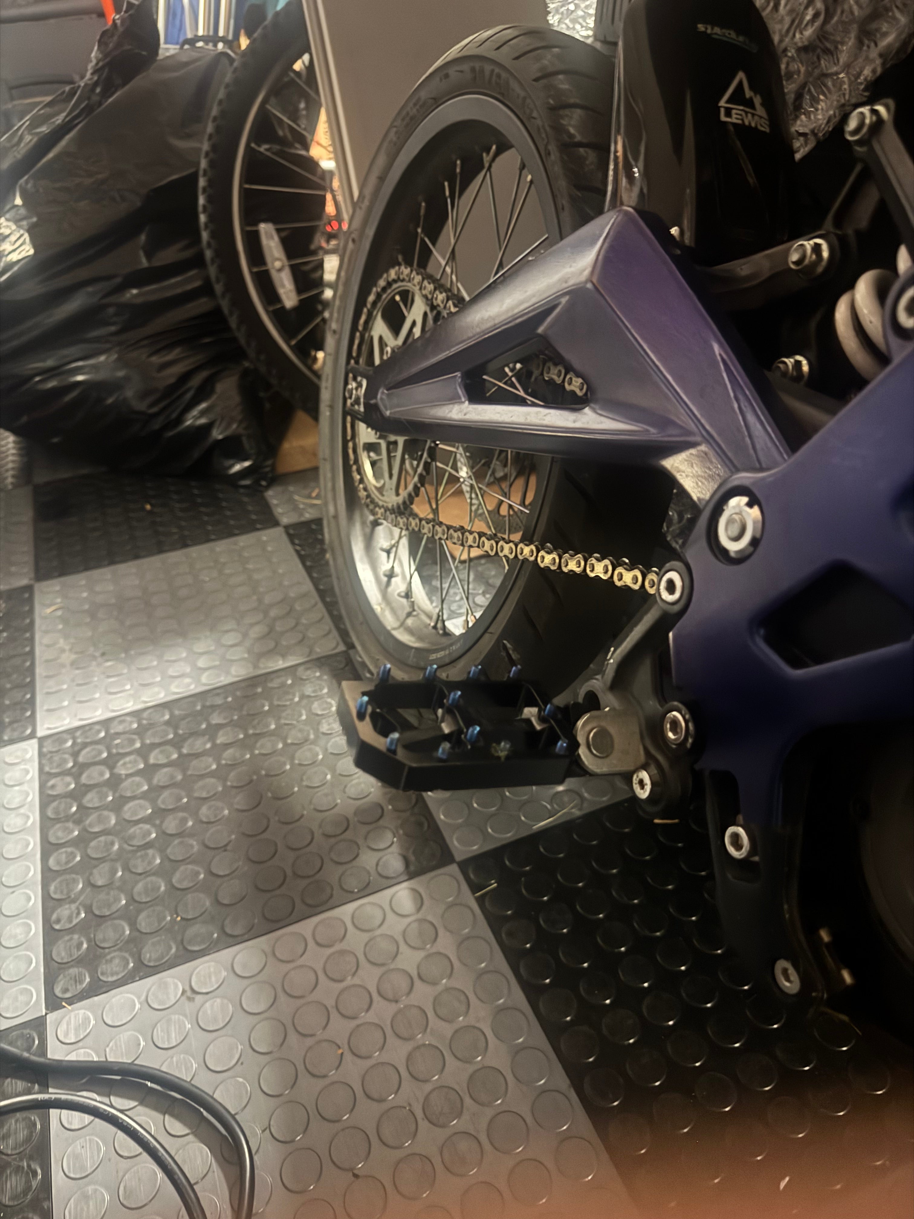 RLCustomz E-Moto Pegs