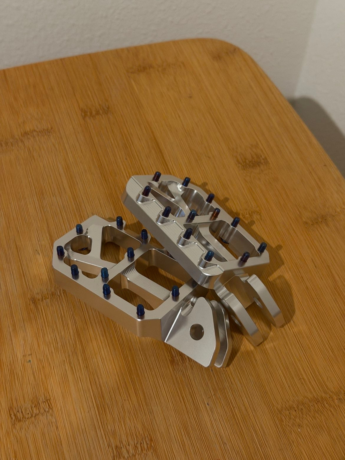 RLCustomz E-Moto Pegs